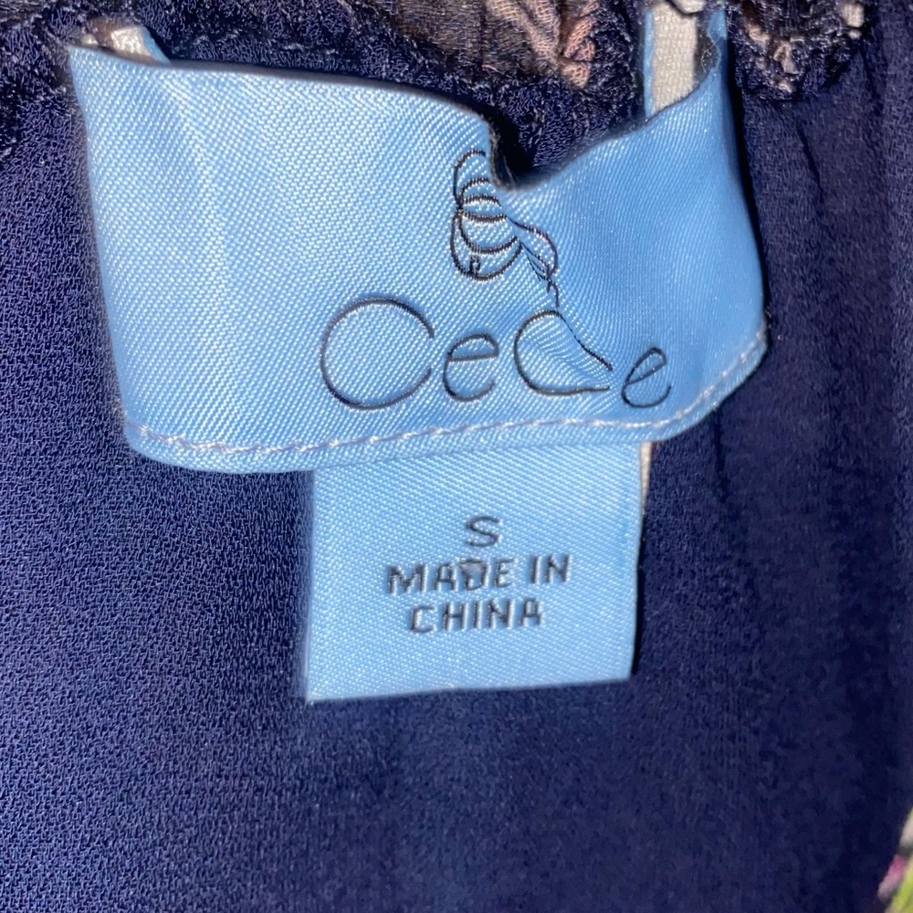 CeCe blue floral 3/4 ruffle sleeves wear on/off shoulders blouse-size small - Picture 7 of 8